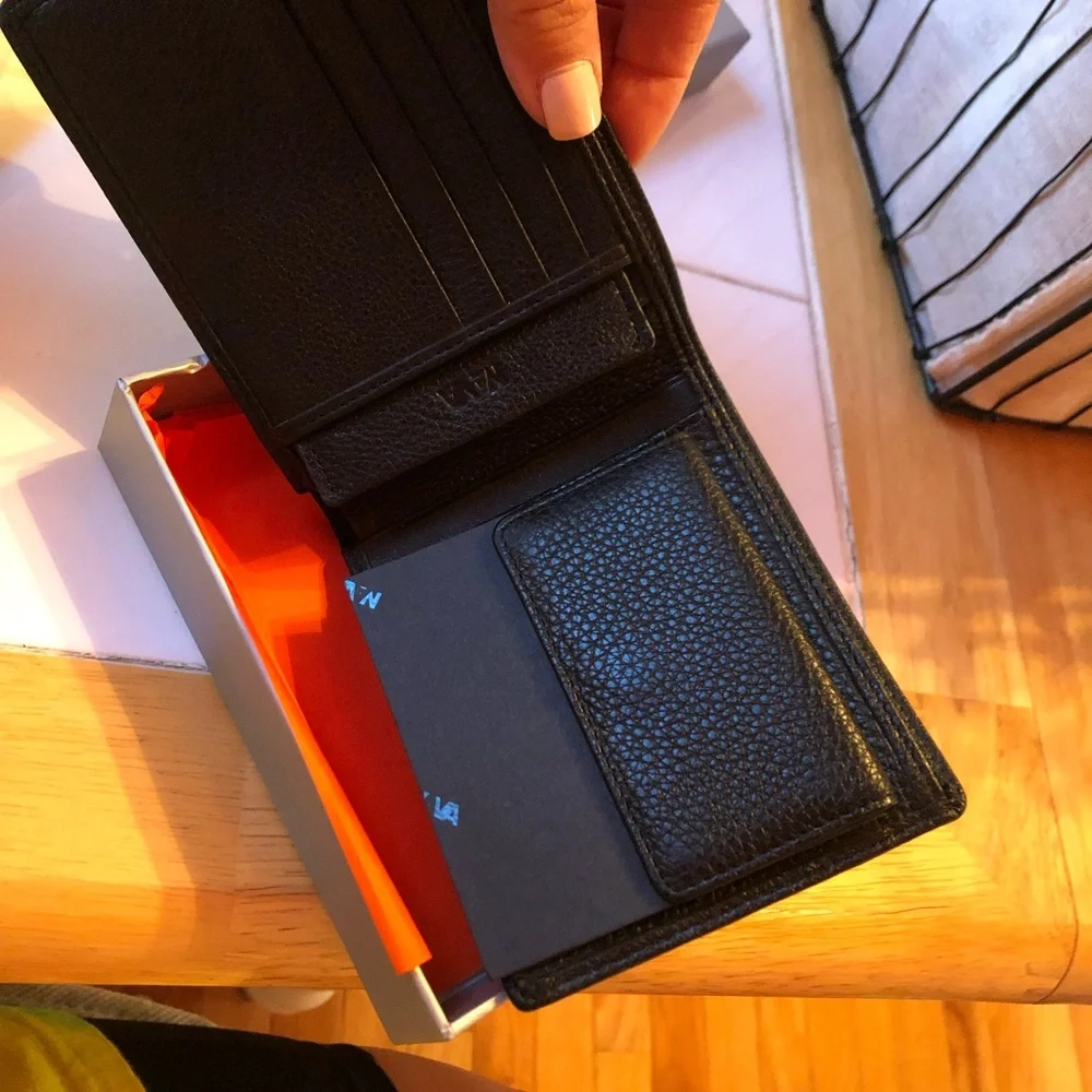 Nava Black Leather Mens Wallet